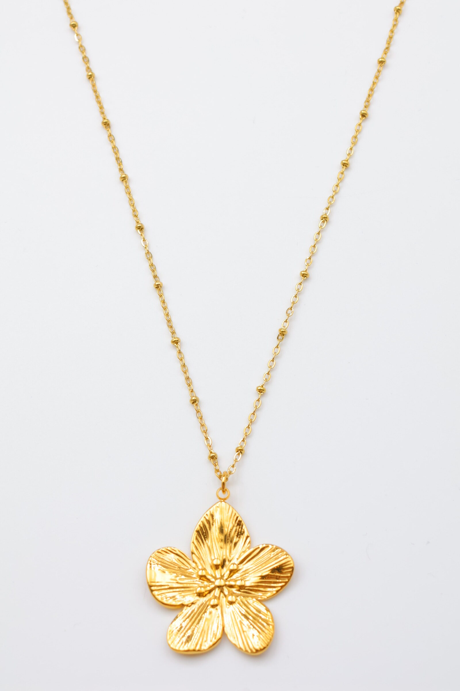 Collier fleur doré - Élégance