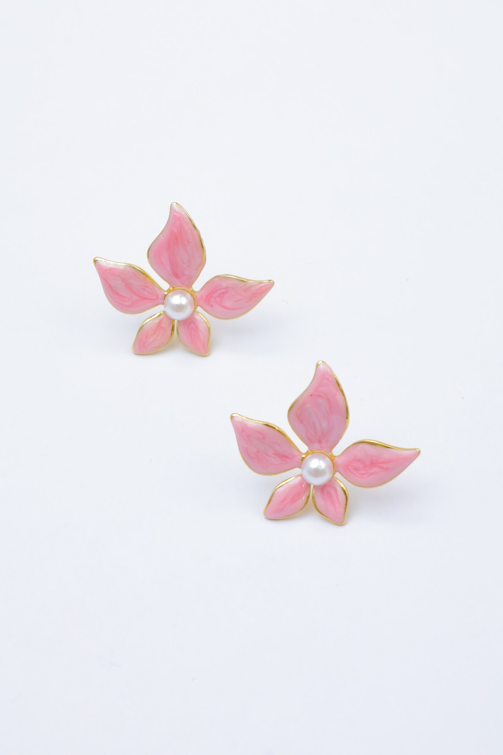 đž Boucles dâOreilles Fleur Ămail & Perle â ĂlĂ©gance PrintaniĂšre â Image 2